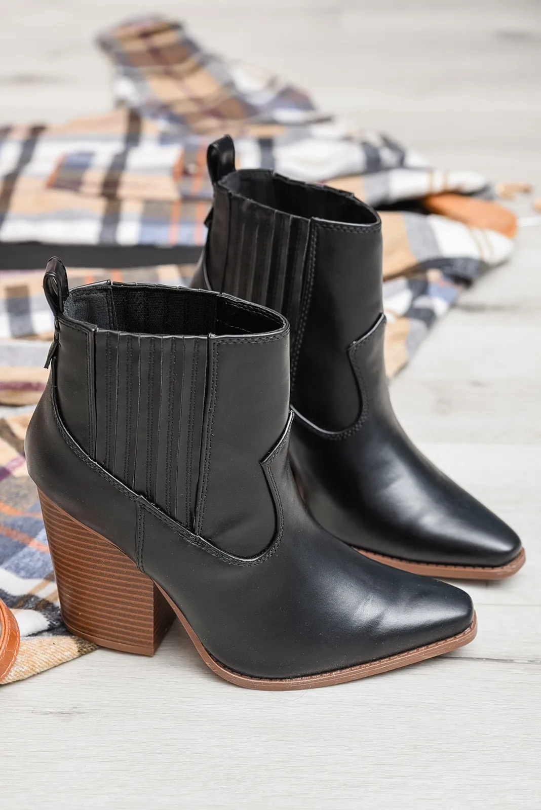 Easy As That Ankle Boots In Black - 8/23/2022