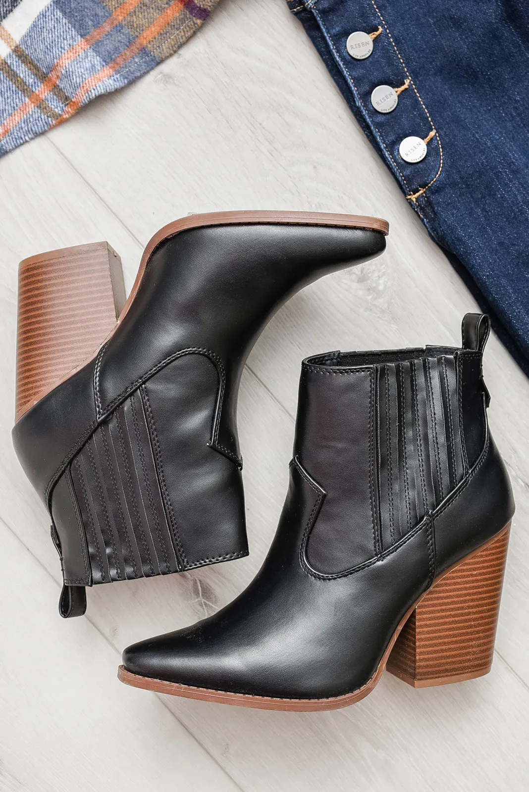 Easy As That Ankle Boots In Black - 8/23/2022