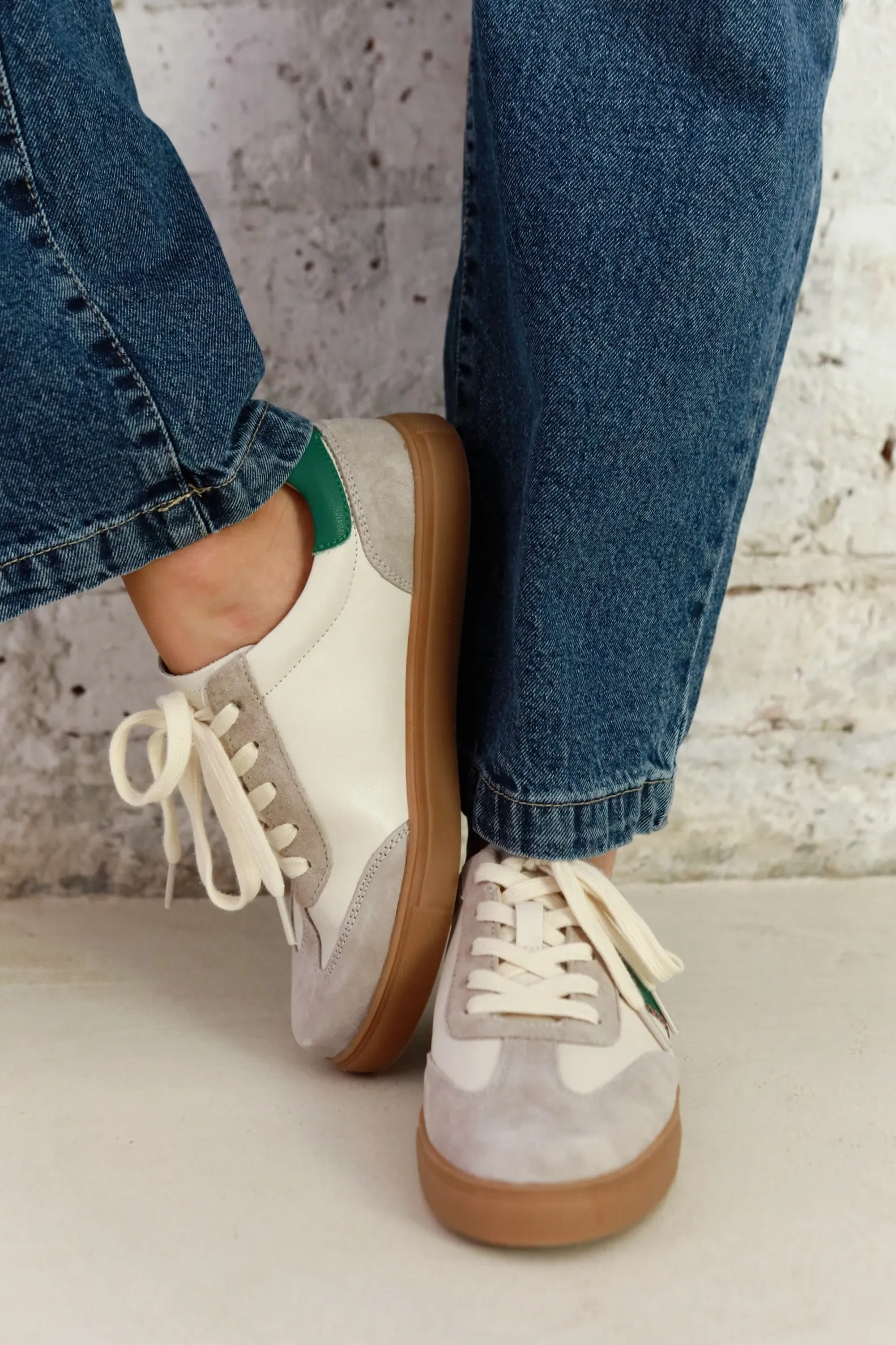 Kennedy Sneaker Beige & Green Stripe
